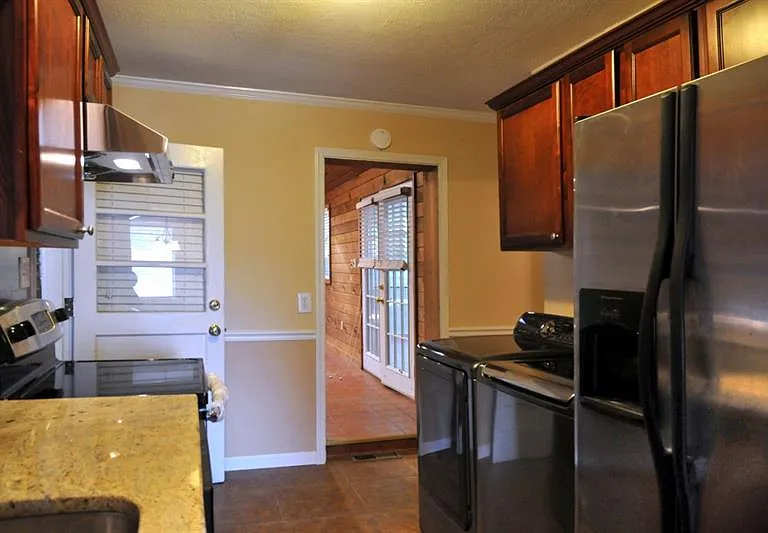 1278 Fairhill Ln NE — Photo 15