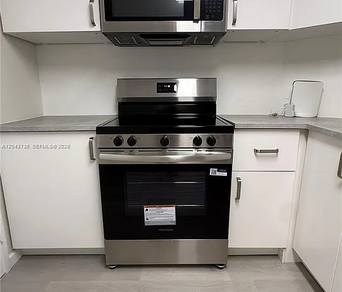 300 Bayview Dr #211 — Photo 4