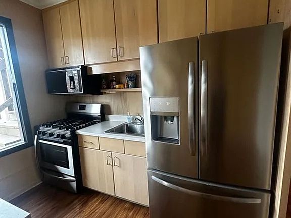5th image of 729 S Aiken Ave Floor 2