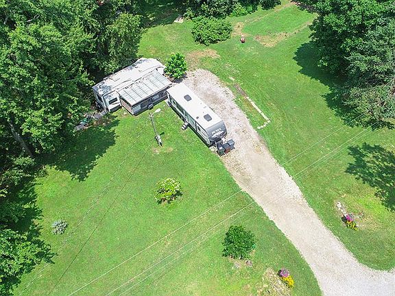 4th image of 3958 Pettett Dr