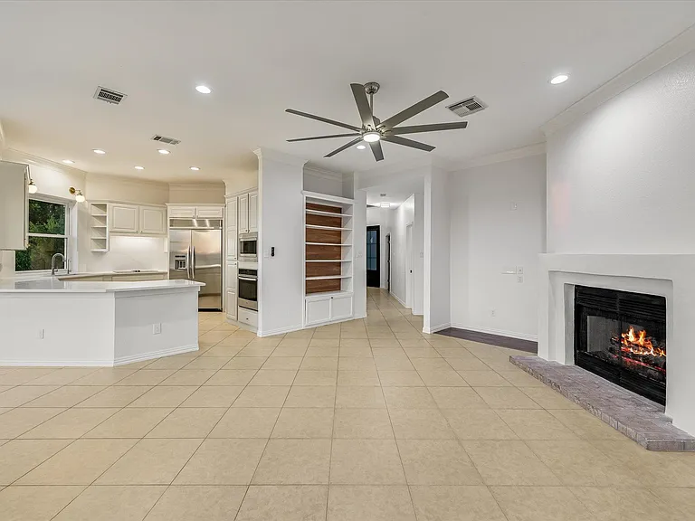 5506 Merrywing Cir — Photo 16