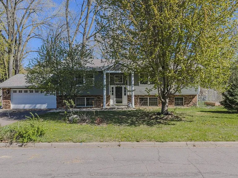 919 Forest Dr — Photo 19