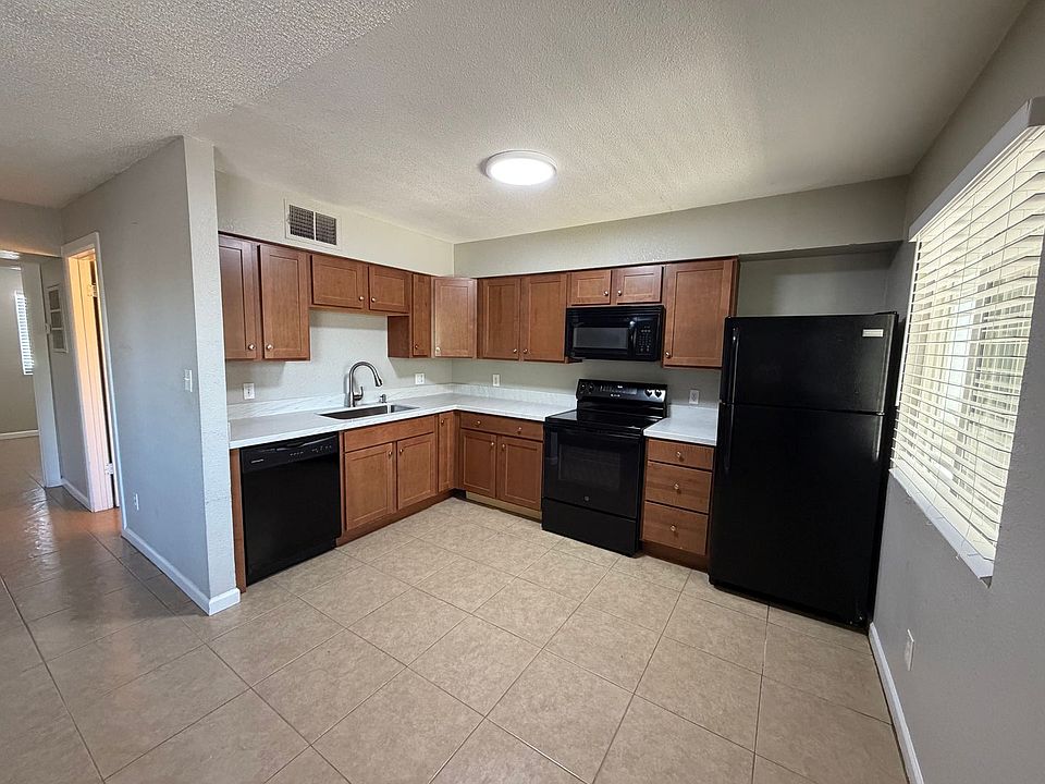 1st image of 329-349 N 11th St #106