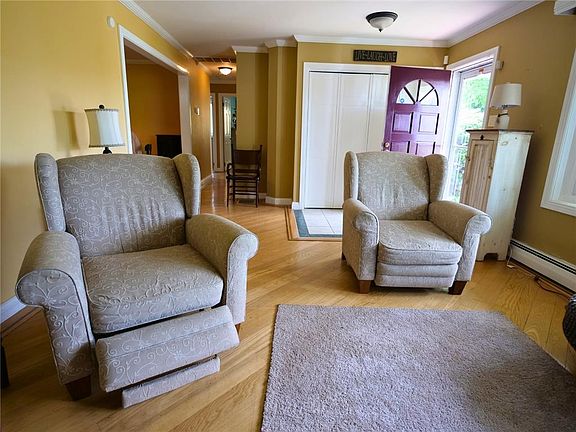 3rd image of 2233 Aster Rd