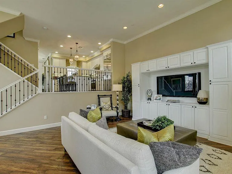 429 Jacquelyn Ln — Photo 19
