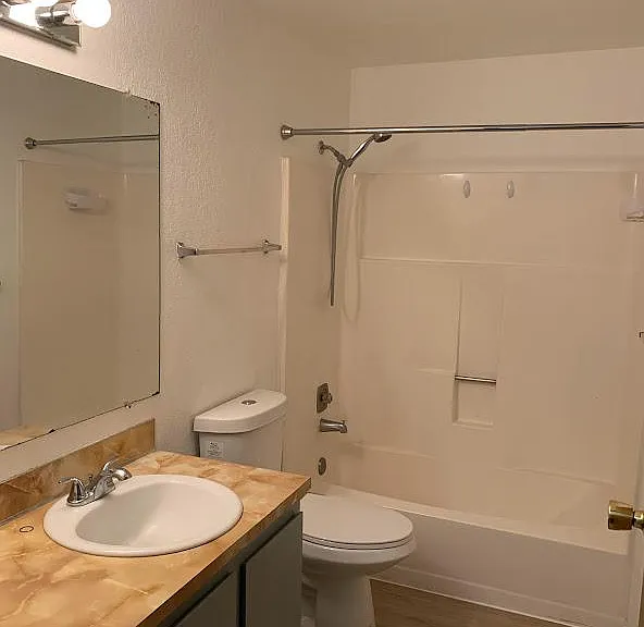 9117 Meridian Pl NE — Photo 14