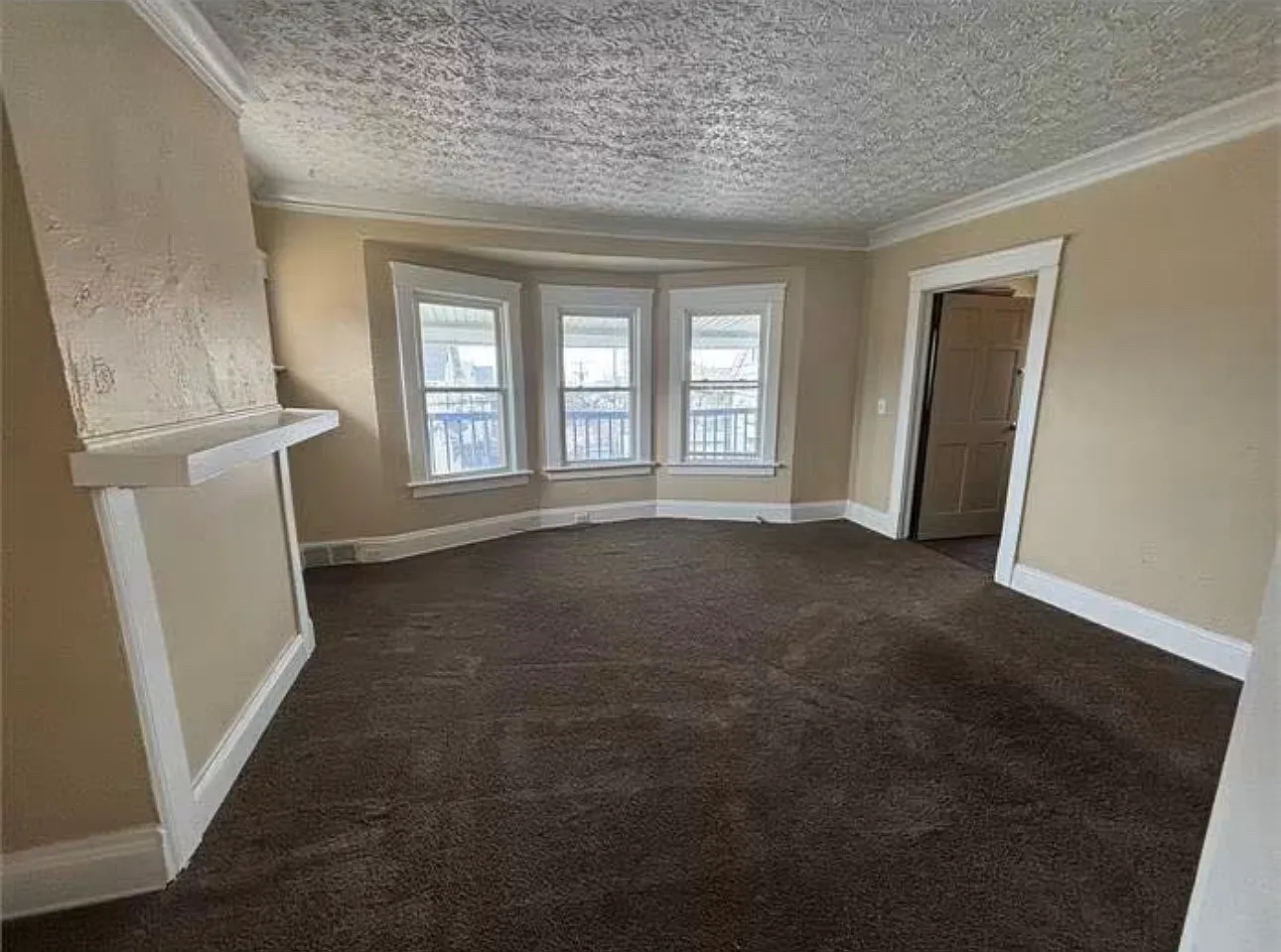 4 bed, $1,350 — Photo 2