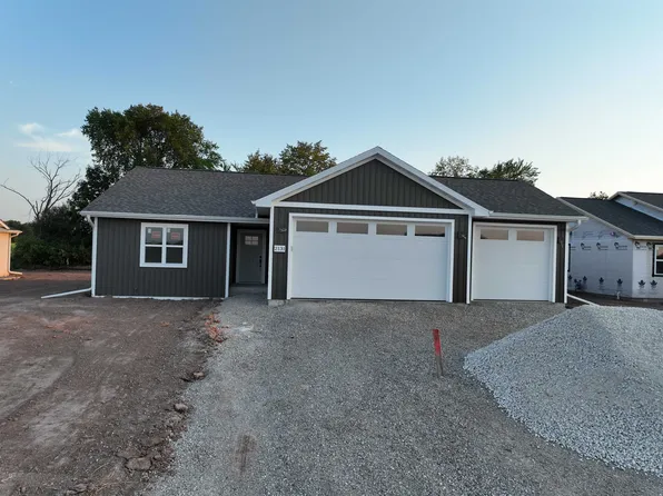 2131 White Dove Ln, Kaukauna, WI 54130