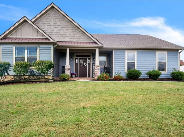 1560 Ballenger Rd, Wellford, SC 29385