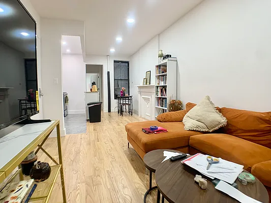 Rented by Bohemia Realty Group | media 2