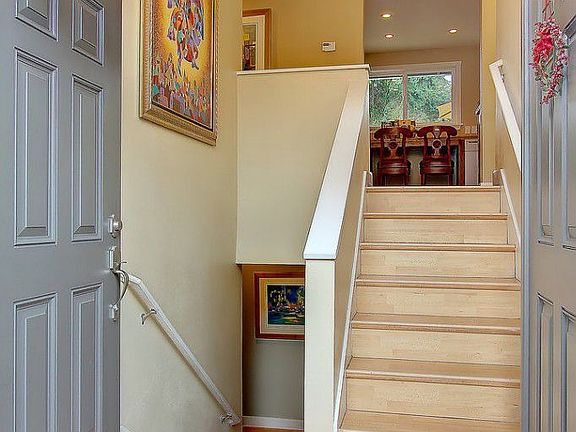 Large tile entry