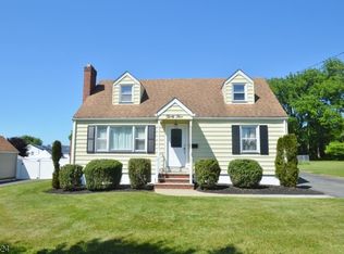 35 Troy Rd, East Hanover, NJ 07936