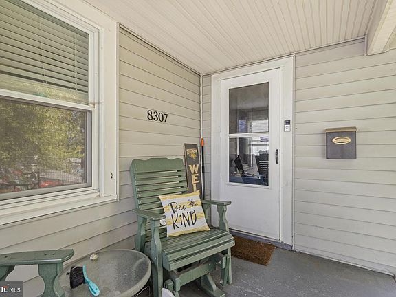 4th image of 8307 Avondale Rd