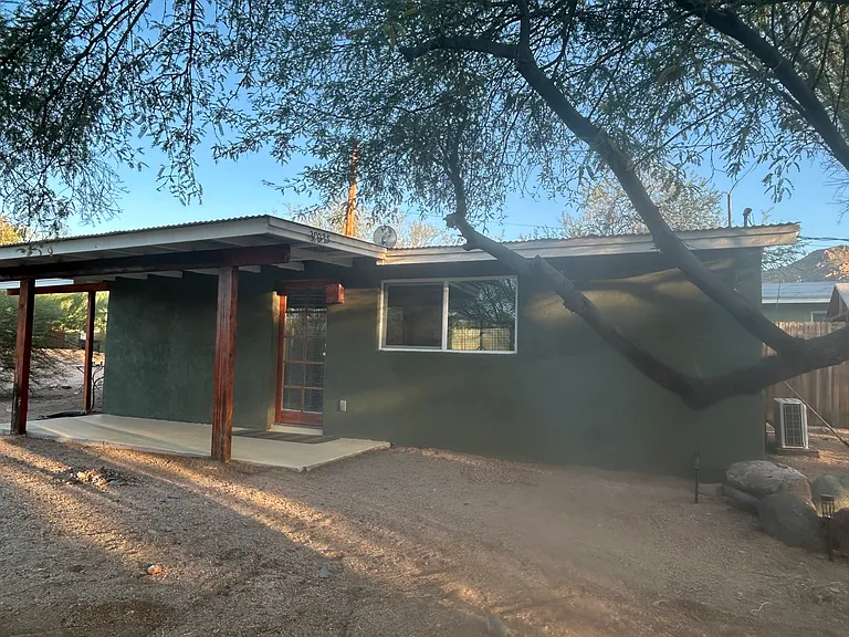 38025 N Vermeersch Rd — Photo 1
