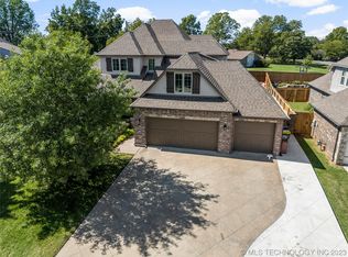 10804 S Sycamore St, Jenks, OK 74037