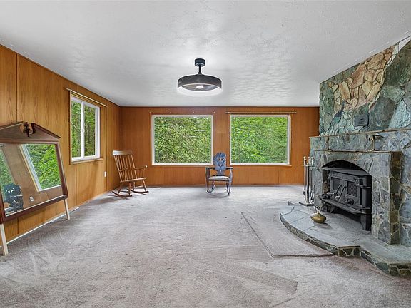 5th image of 6025 Castley Rd