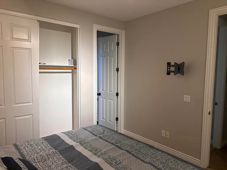 14406 W Port Royale Ln — Photo 35