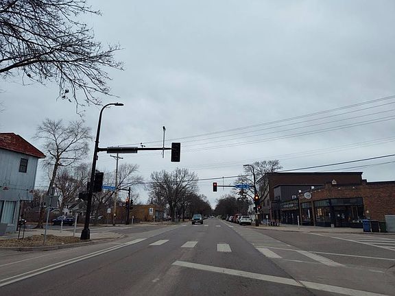 4th image of 3951 Minnehaha Ave S