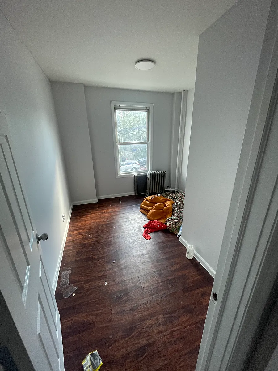 Building Photo - 259 Verona Ave #3