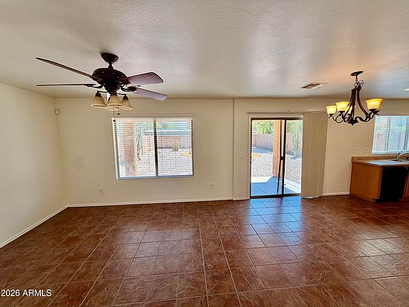 2nd image of 2921 N DAISY Drive