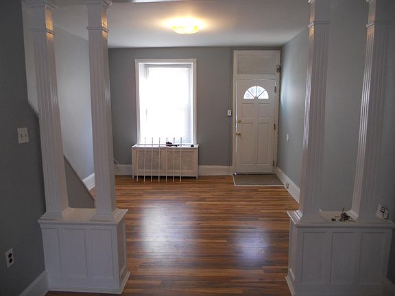 3rd image of 3413 W Westmoreland St