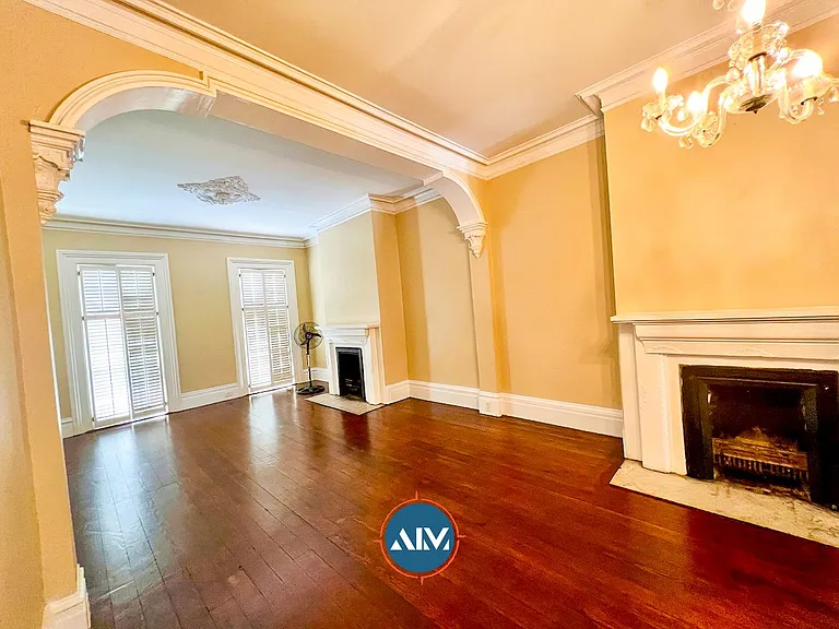 208 E Taylor St — Photo 9