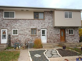 2228 Sandstone Rd, Lincoln, NE 68512