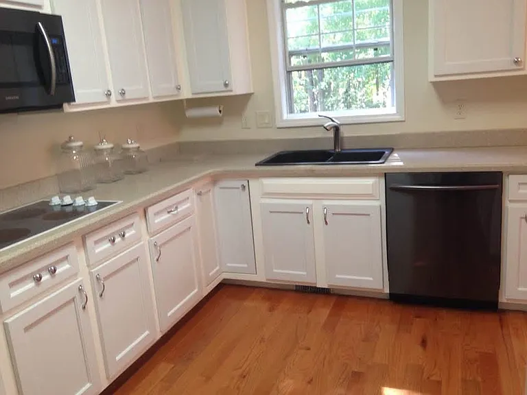 Spacious kitchen with island and lots of storage