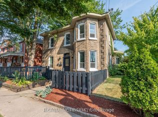 301 Grand River Ave #2, Brantford, ON N3T 4Y6