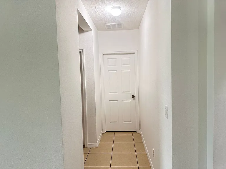 477 Kestrel Dr — Photo 15