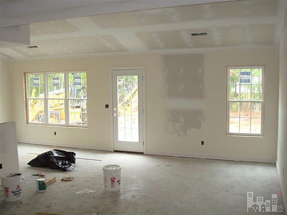 3rd image of 404 Green Street