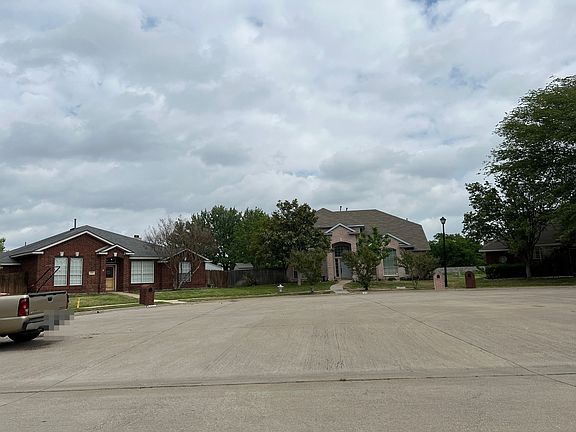 5th image of 1625 Castle Rock Ct