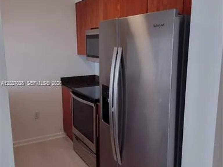 1200 Brickell Bay Dr #2005 — Photo 7