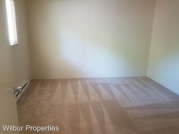 5th image of 850 Coleman Ave APT 1