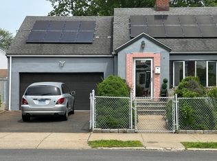 350 Amsterdam Ave, Bridgeport, CT 06606