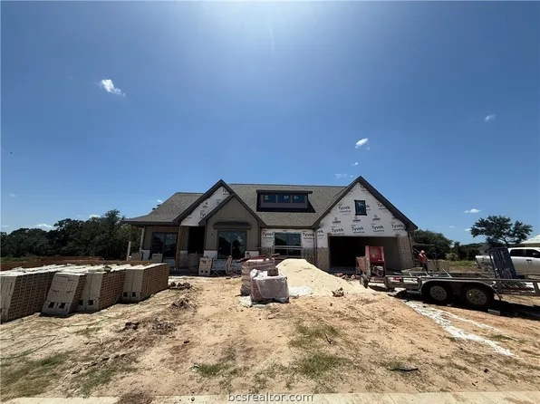 4600 Coral River Rd, College Station, TX 77845