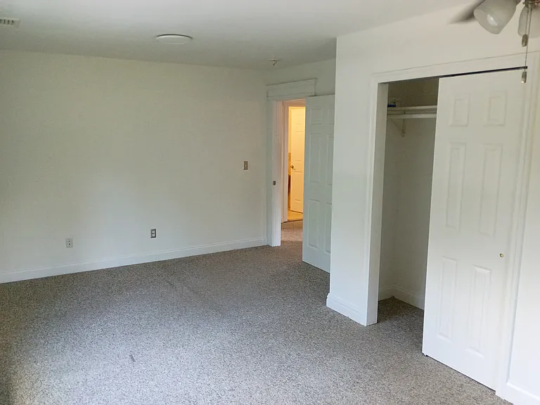 Magnolia Ave — Photo 14