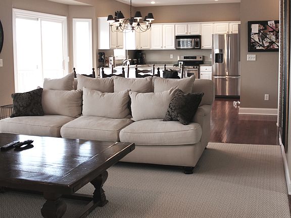 5th image of 10015 Oakwood Dr