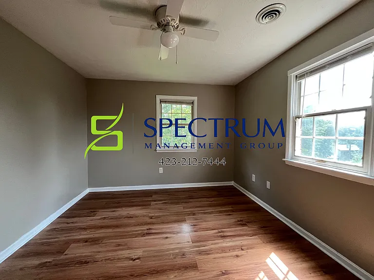 723 White Oak Cir — Photo 17