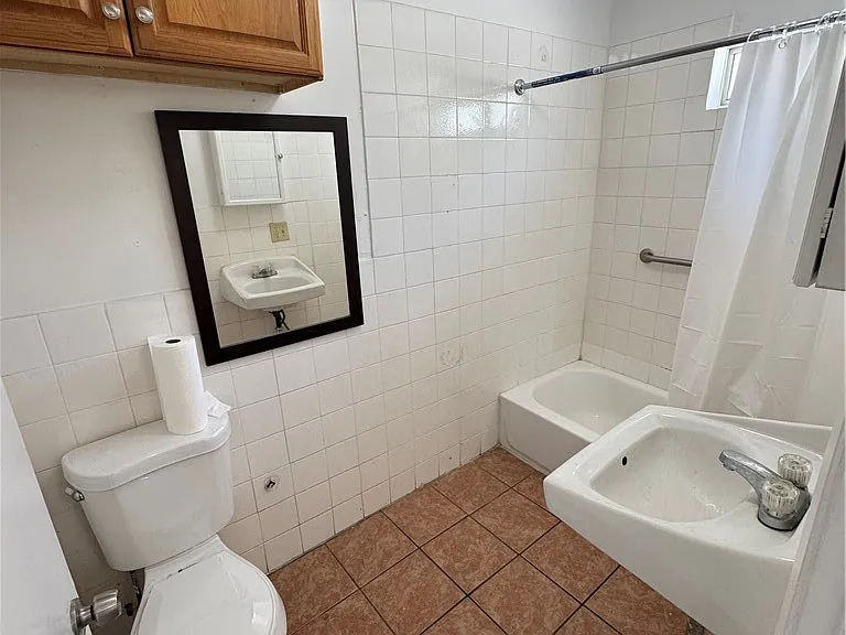 1466 Silver Lake Blvd — Photo 7