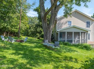 5 Seekonk Rd, Great Barrington, MA 01230