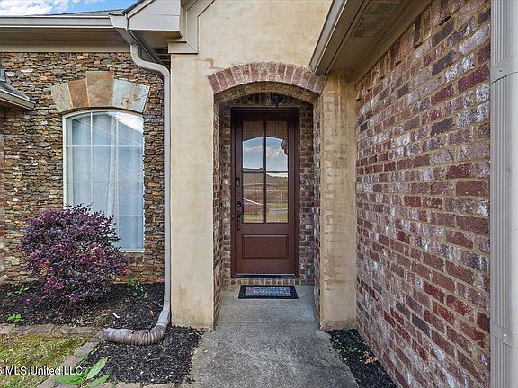 4th image of 229 Greenfield Ridge Dr