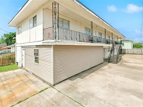 800 W Genie St APT 1, Chalmette, LA 70043