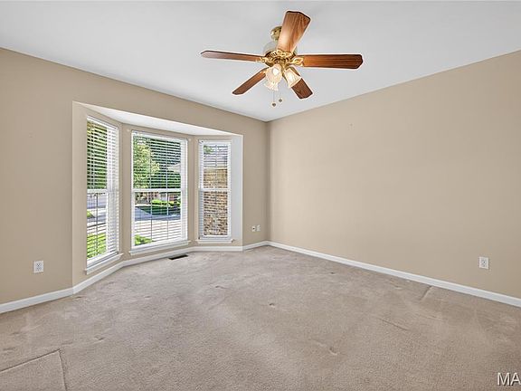 5th image of 2917 Mac Arthur Dr #30