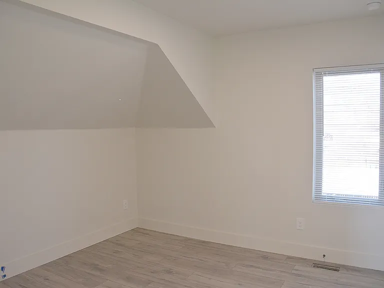 2425 1/2 W 39th Ave — Photo 15