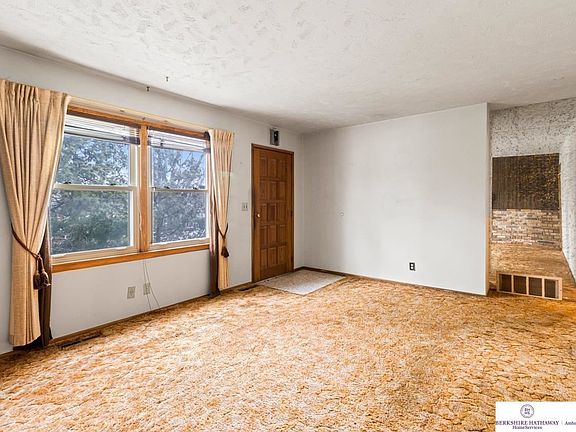 5th image of 7310 James Ave