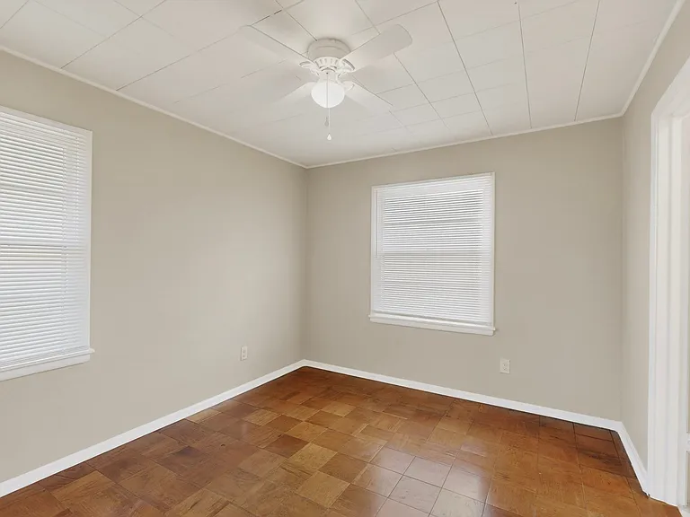 2506 Hillsboro Ave — Photo 16