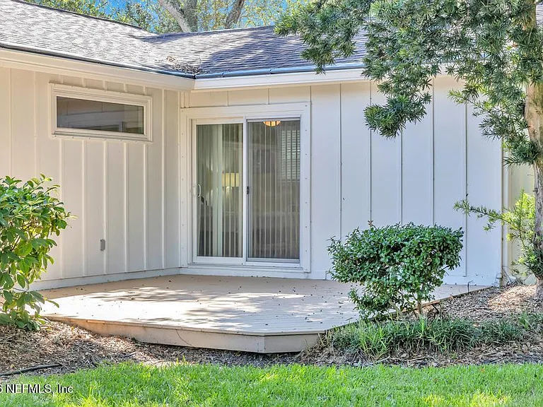 1452 Seminole Rd — Photo 47