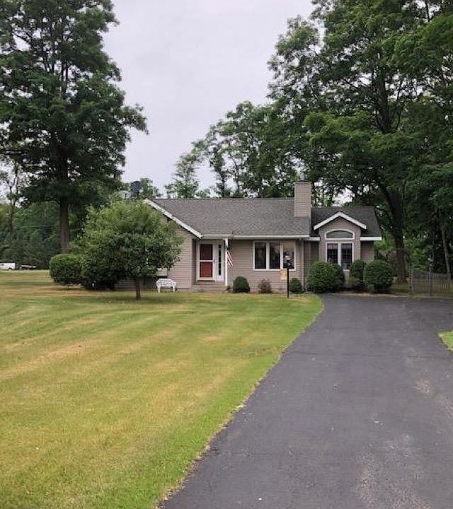 1st image of 68 Rossman Cir