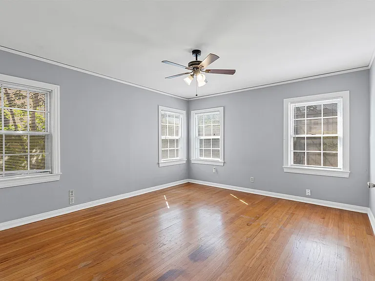 5834 Goodwin Ave — Photo 23
